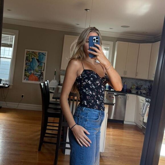 Reformation Women's Black and Blue Vest - Picture 2 of 6